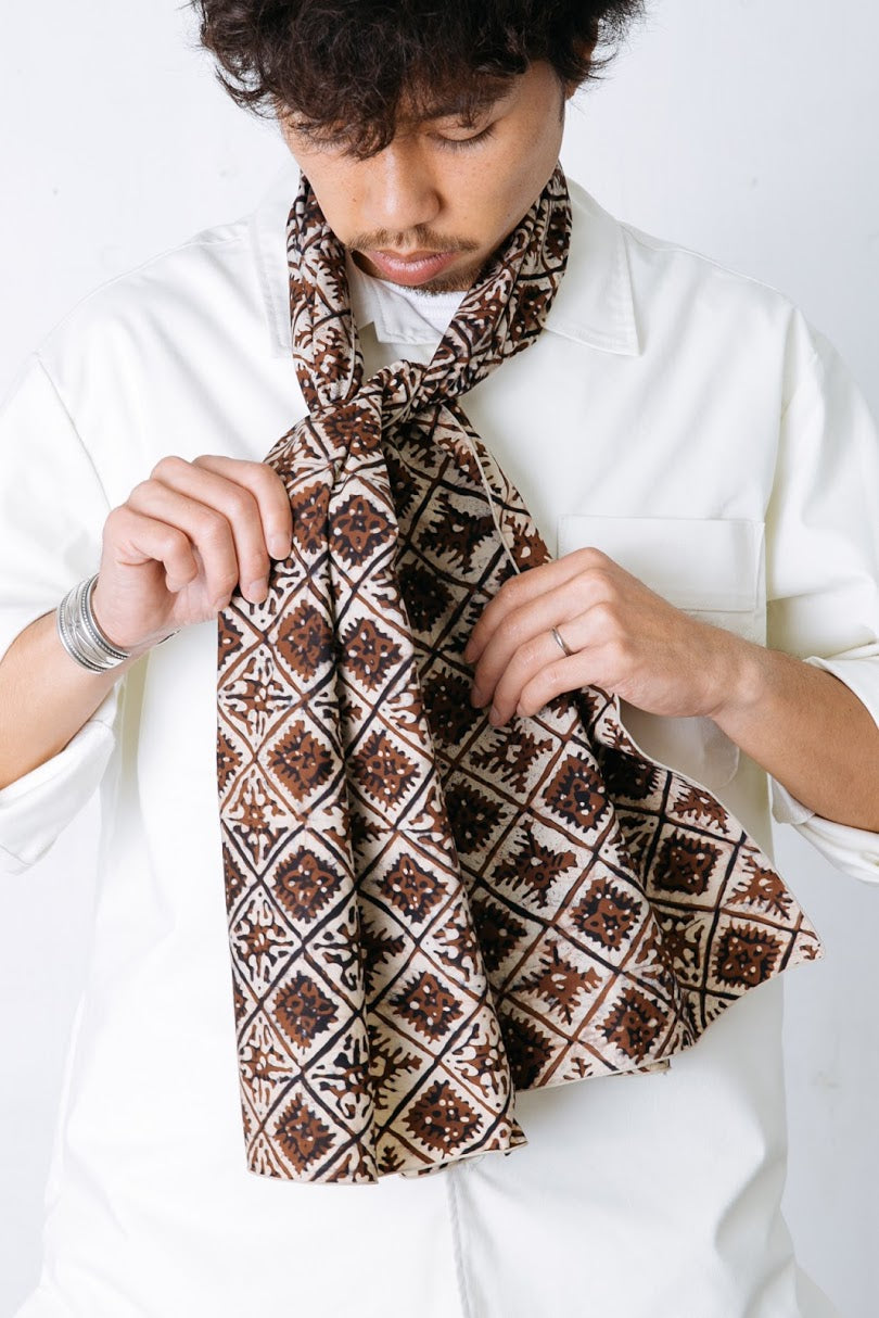 SCARF / YUKA BATIK / HAND DYE - GRAY