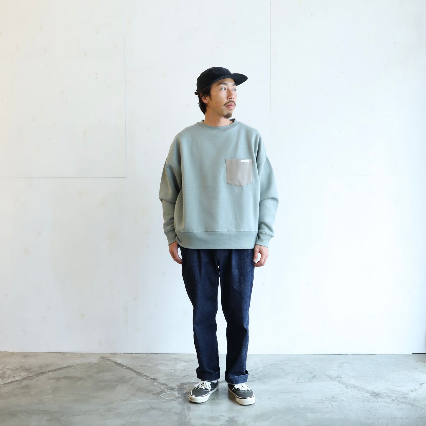 LOOSE SWEAT CREW W/PKT - GREEN × GRAY