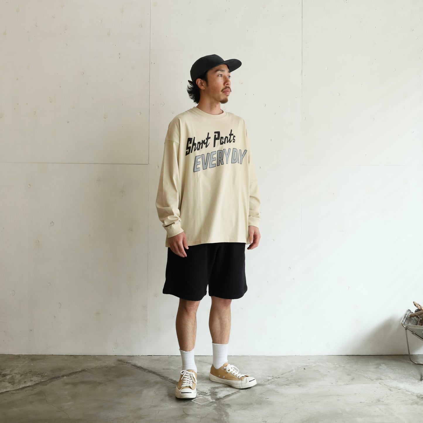 LEGEND SIGN 001 - BEIGE × GRAY