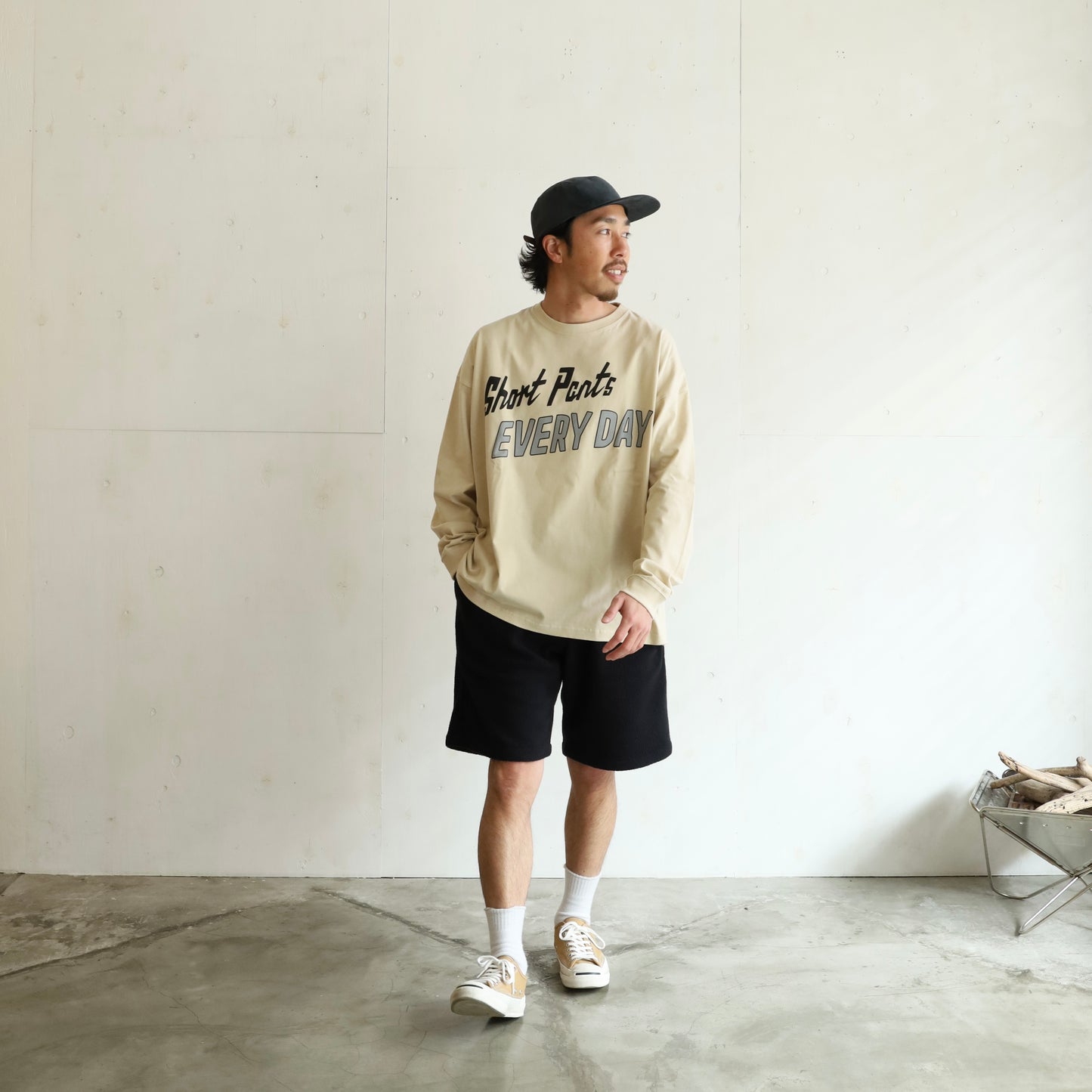 LEGEND SIGN 001 - BEIGE × GRAY