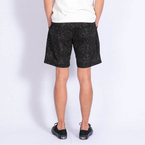 170cm 60kg サイズ2着用