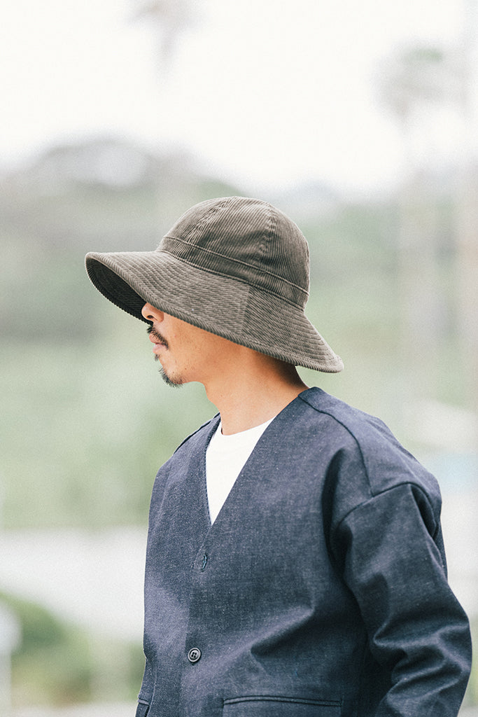 BIG HAT (CORDUROY) - KHAKI