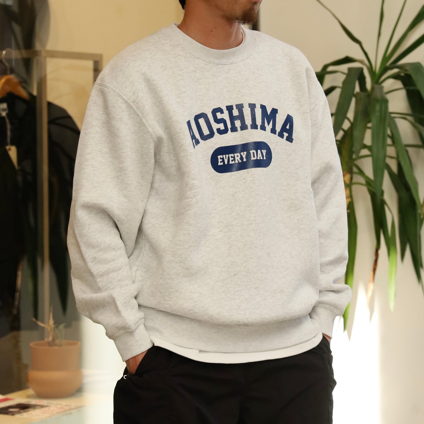 AOSHIMA EVERY DAY CREW SWEAT - ASH GRAY