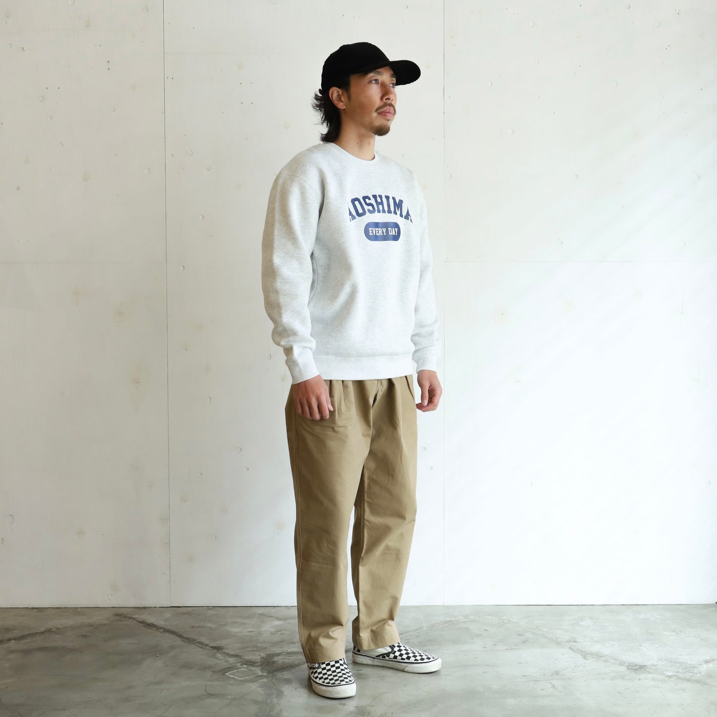 AOSHIMA EVERY DAY CREW SWEAT - ASH GRAY