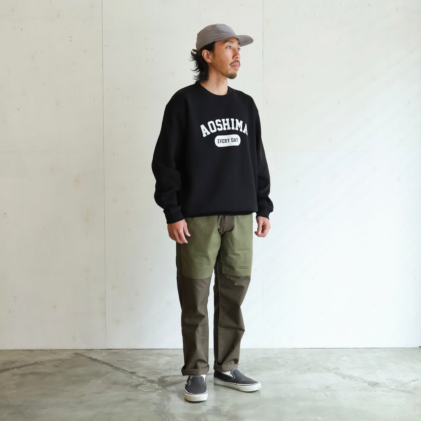 AOSHIMA EVERY DAY CREW SWEAT - BLACK