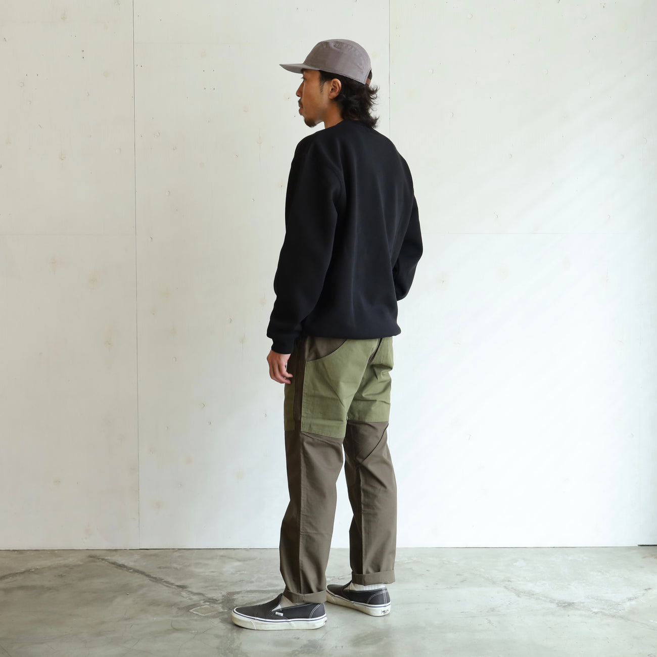 AOSHIMA EVERY DAY CREW SWEAT - BLACK