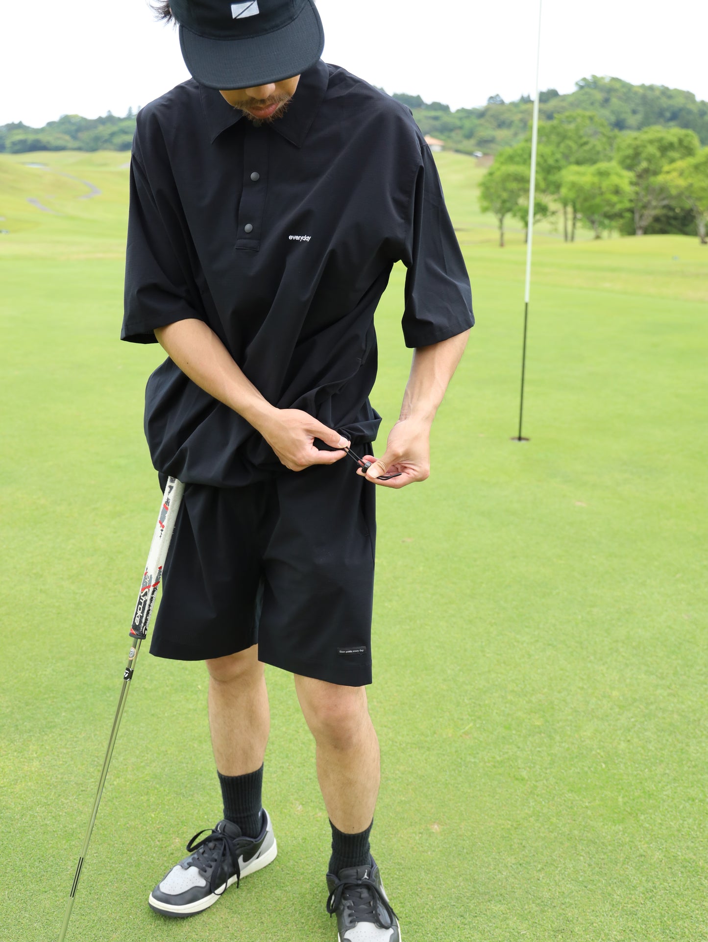 STRECH COOL AIR BASIC SHORTS - BLACK