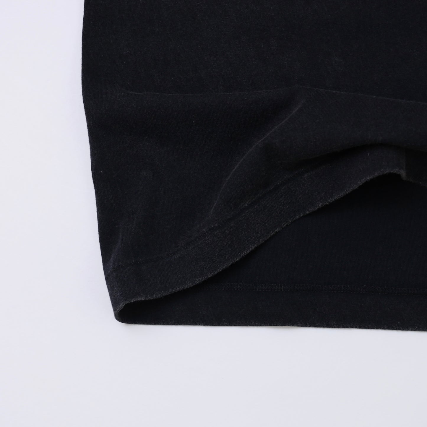 everyday EMBROIDERY TEE - BLACK
