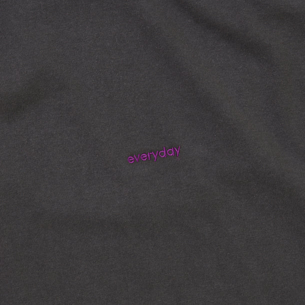 everyday EMBROIDERY TEE - CHARCOAL