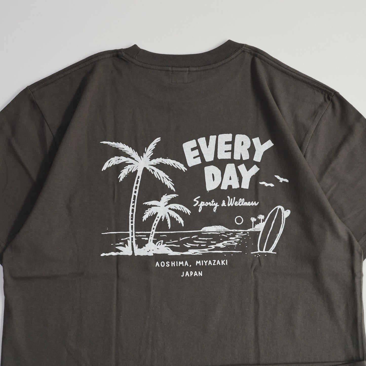 AOSHIMA BEACH T - BLACK