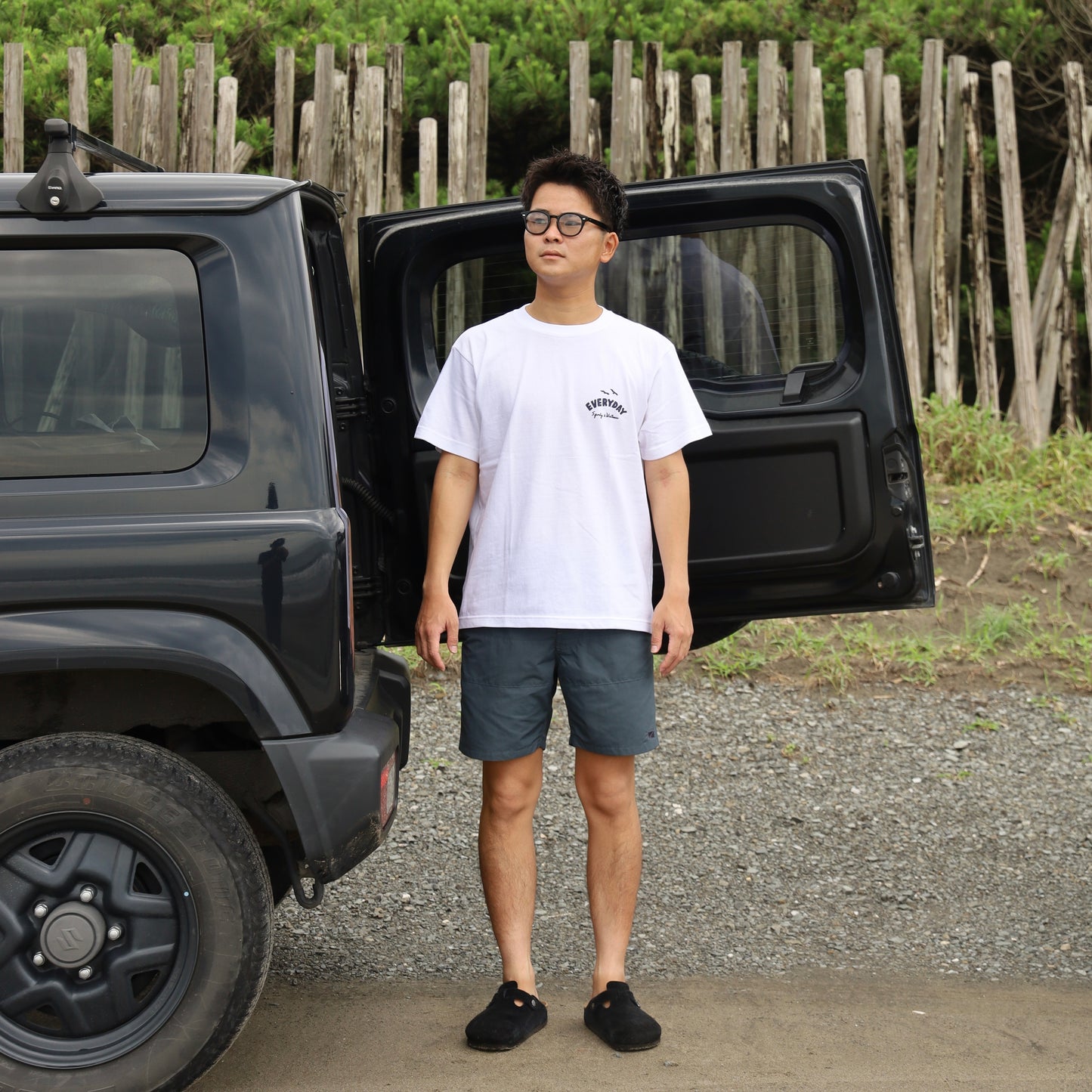 AOSHIMA BEACH T - WHITE