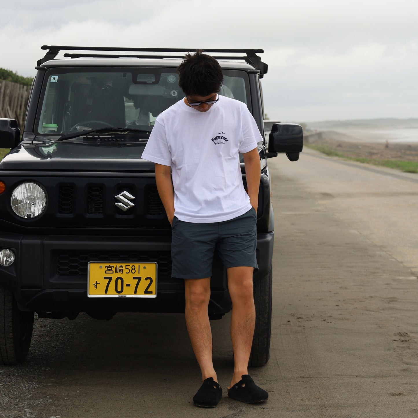 AOSHIMA BEACH T - WHITE
