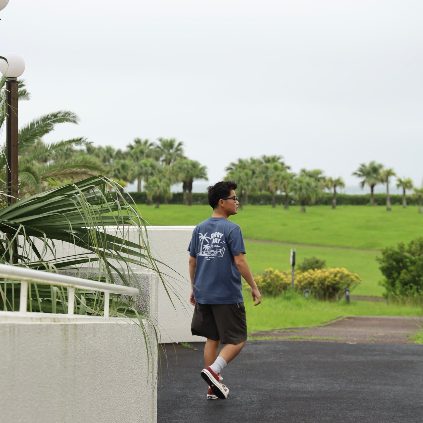 AOSHIMA BEACH T - NAVY