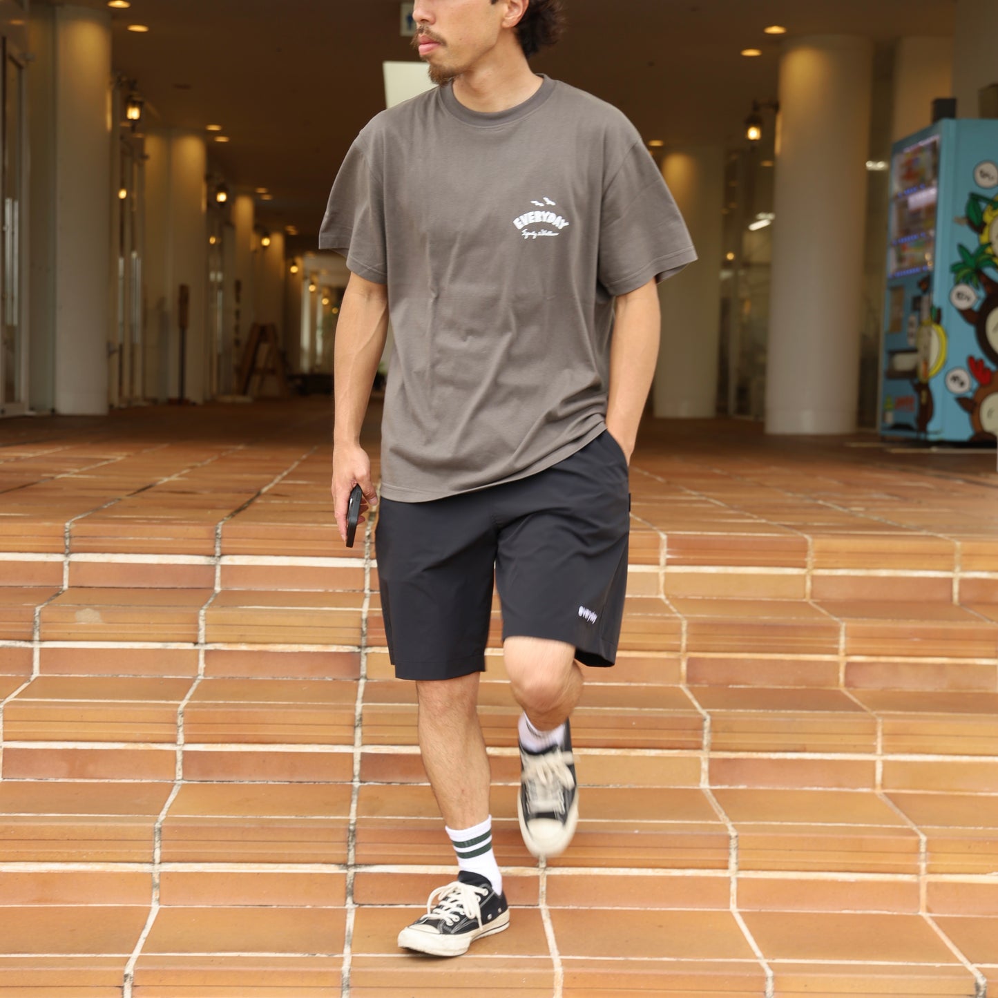 AOSHIMA BEACH T - BLACK