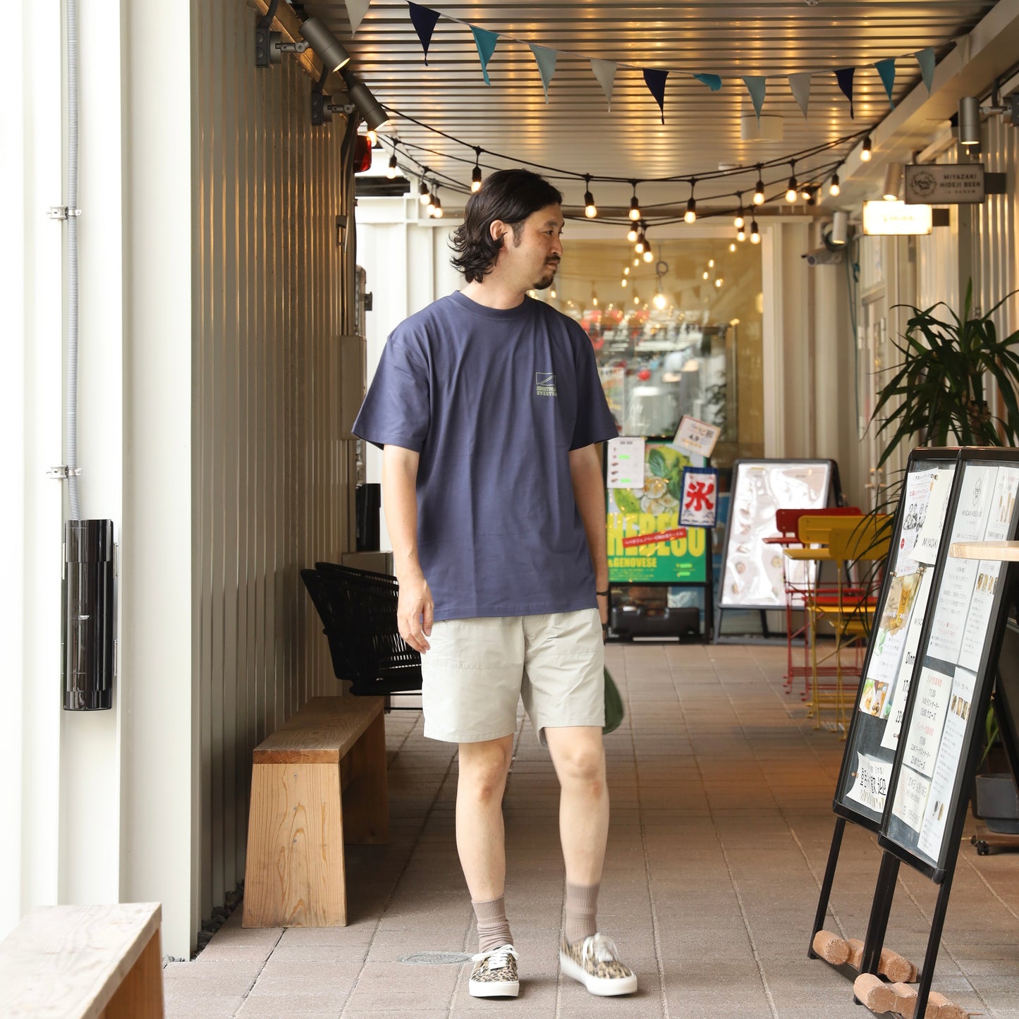 HAND FLAG T - G PURPLE