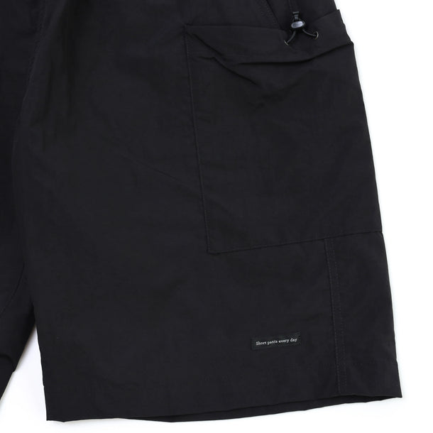 LIGHT NYLON RELAX TAC CARGO SHORTS - BLACK
