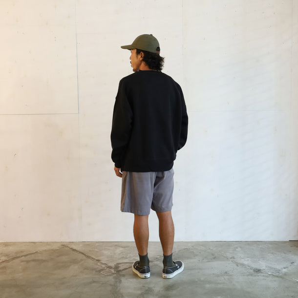 LOOSE SWEAT CREW W/PKT - BLACK × BLACK