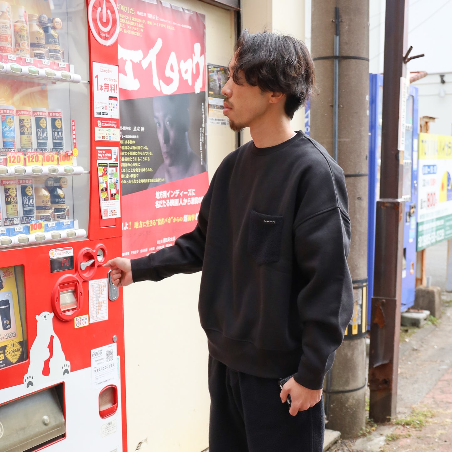 LOOSE SWEAT CREW W/PKT - BLACK × BLACK