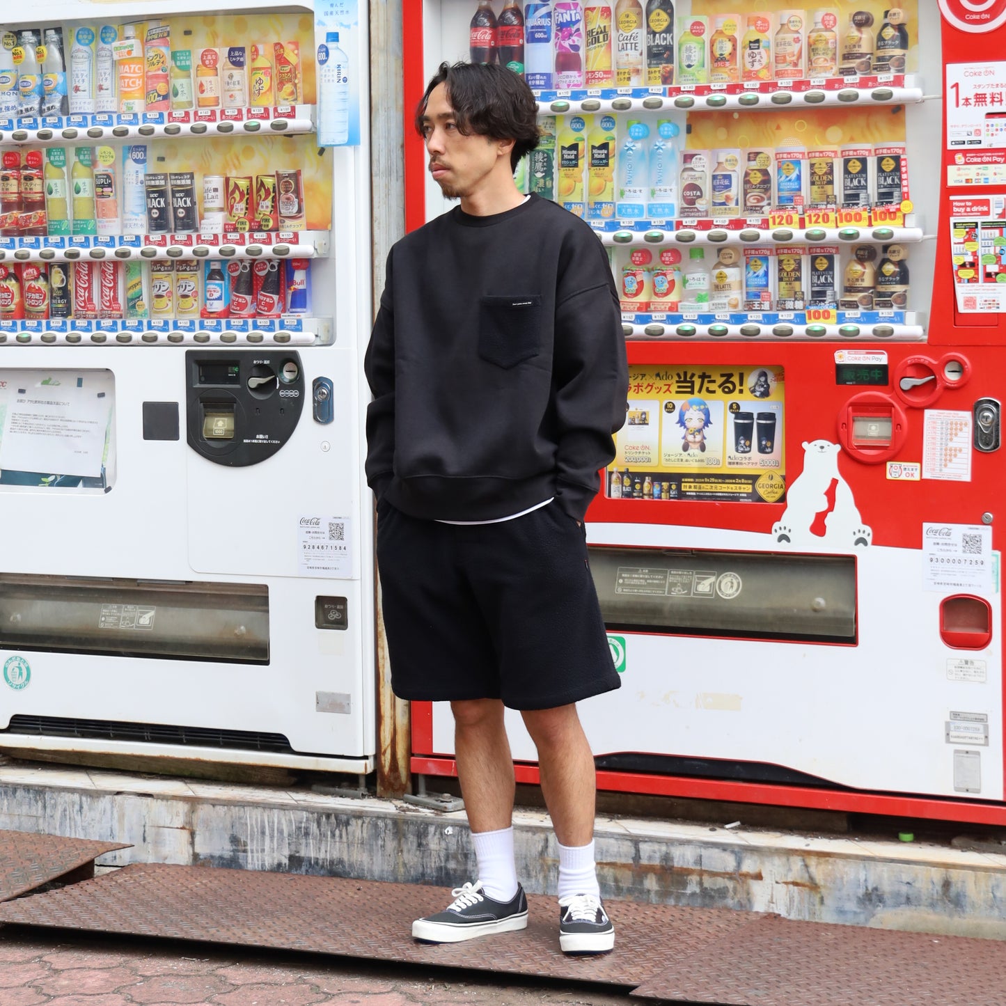 LOOSE SWEAT CREW W/PKT - BLACK × BLACK