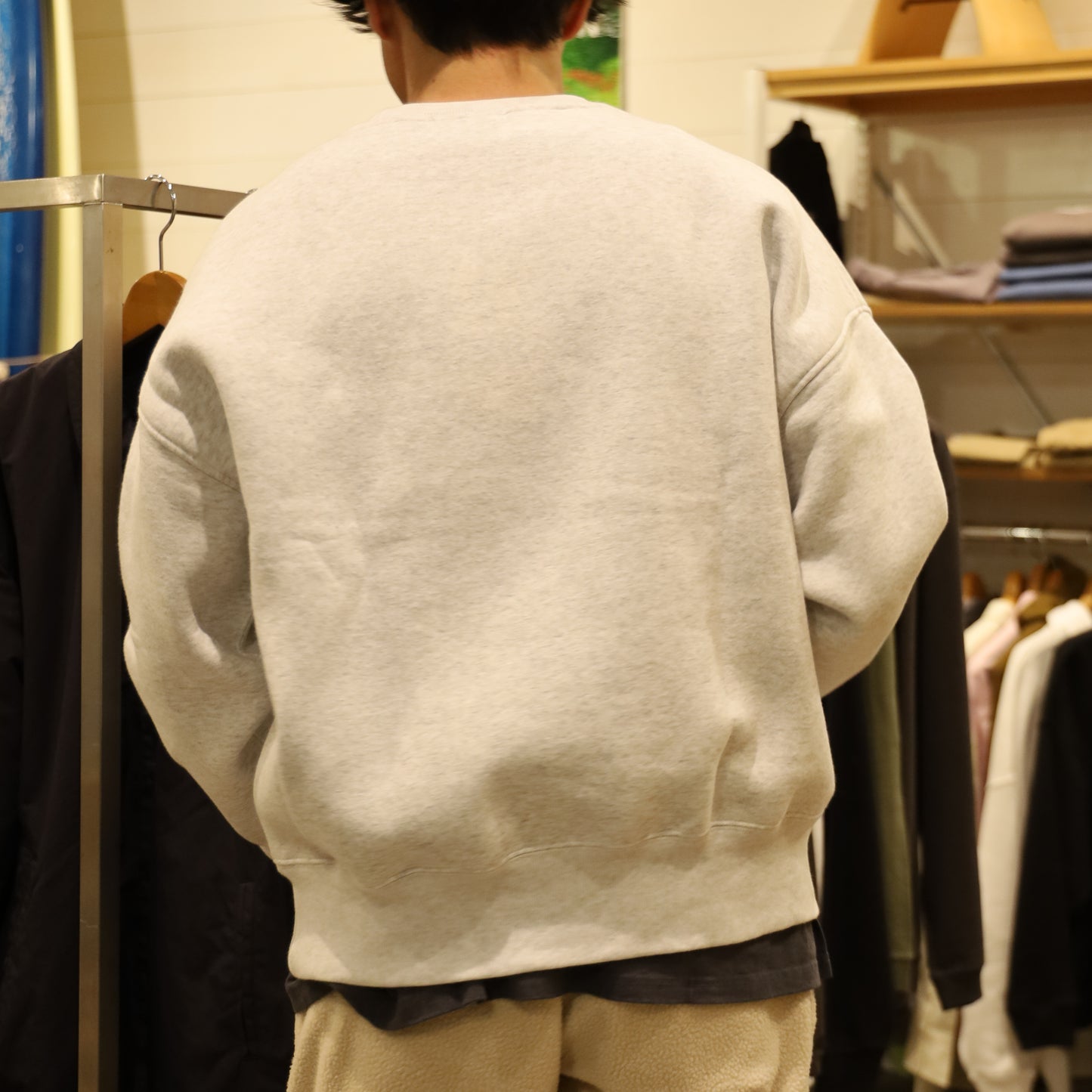 LOOSE SWEAT CREW W/PKT - ASH × GRAY