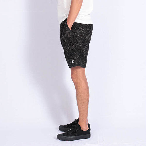 170cm 60kg サイズ2着用