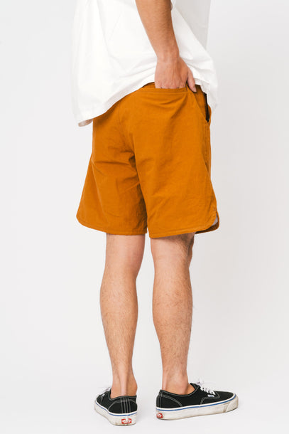 170cm 60kg サイズ2着用